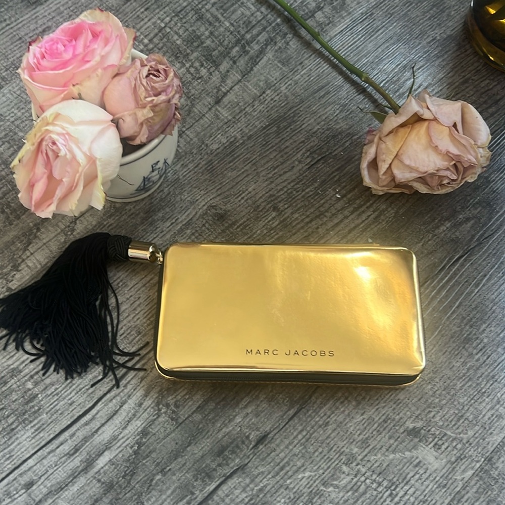 Marc Jacobs coffret wallet 🤍🌹